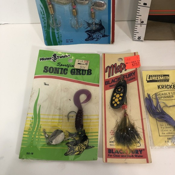 Vintage Fishing Lures Lot Of 9, Popper Bug, Hooks Line Spinners Gliding Naturals - Picture 2 of 8